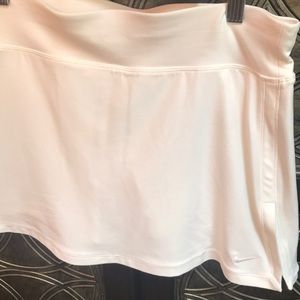 Women’s Nike tennis/fitness skort